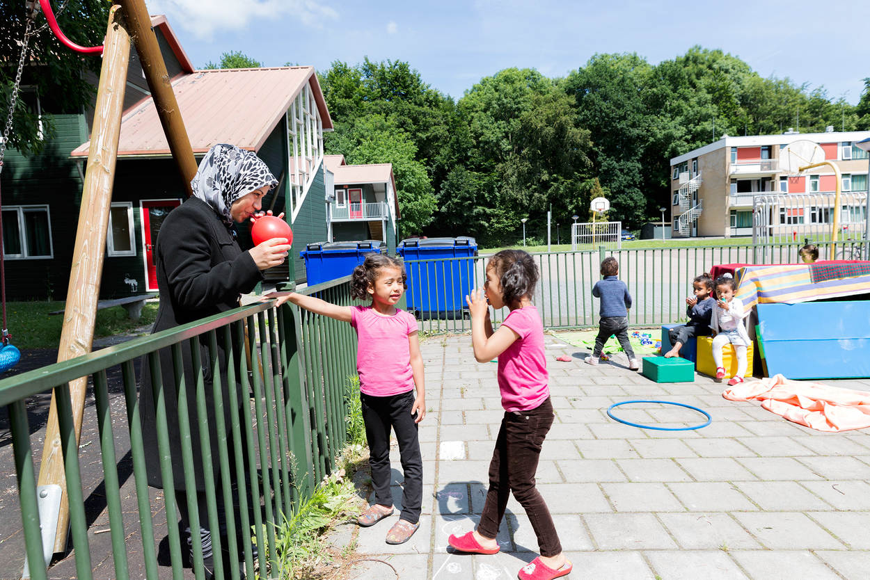 Kinderen in het AZC