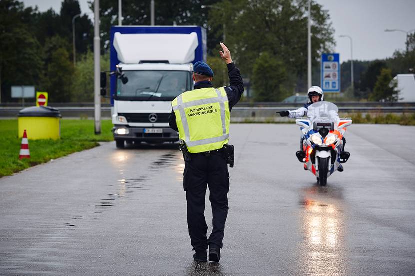 Aanhouding van voertuig door de Kmar